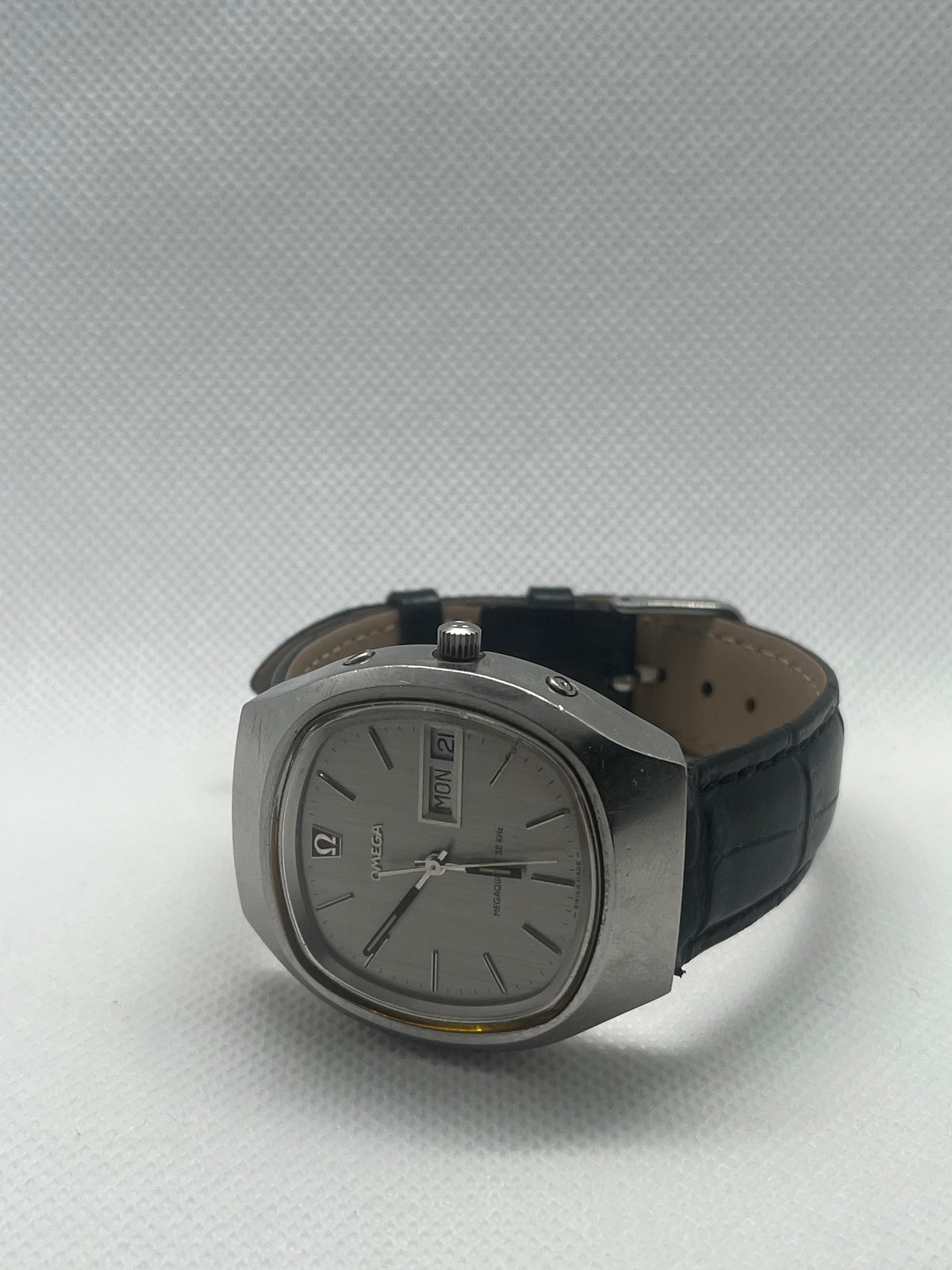 Vintage Omega Genève Megaquartz 32KZh